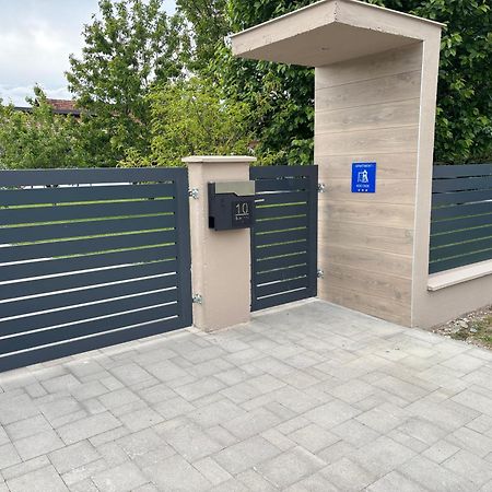 Kod Dide - Entry With Pin 0-24H Apartment Slavonski Brod Exterior photo