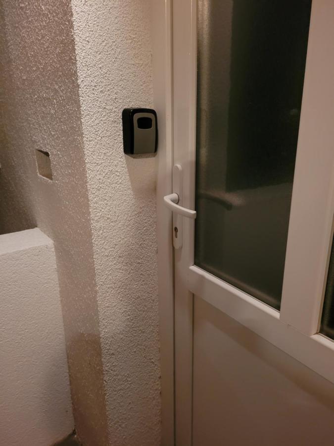 Kod Dide - Entry With Pin 0-24H Apartment Slavonski Brod Exterior photo