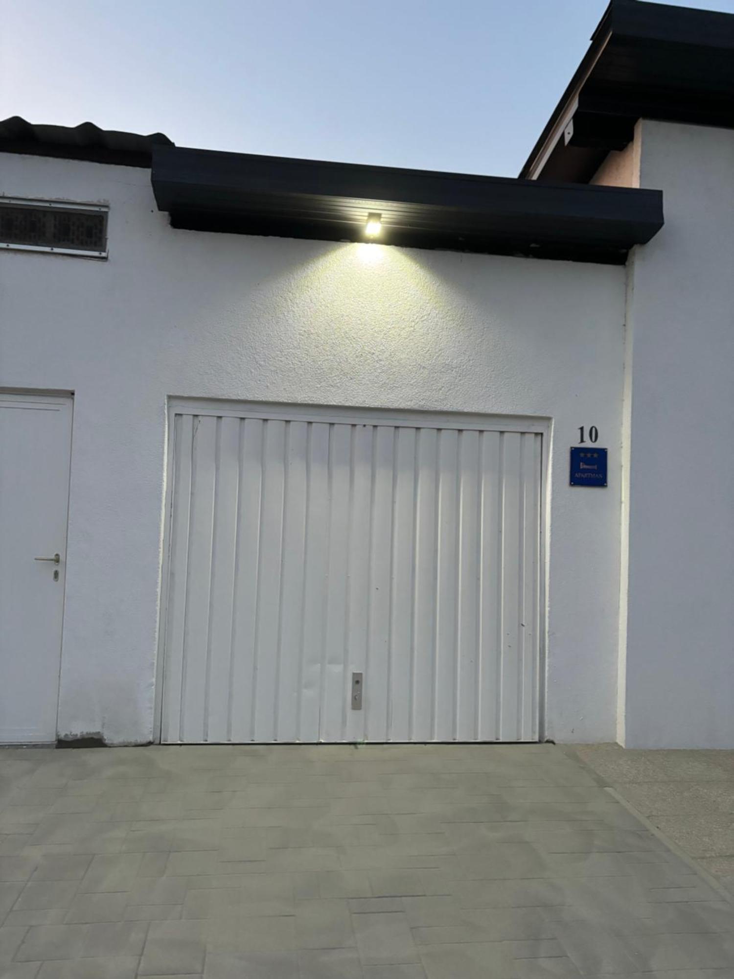 Kod Dide - Entry With Pin 0-24H Apartment Slavonski Brod Exterior photo